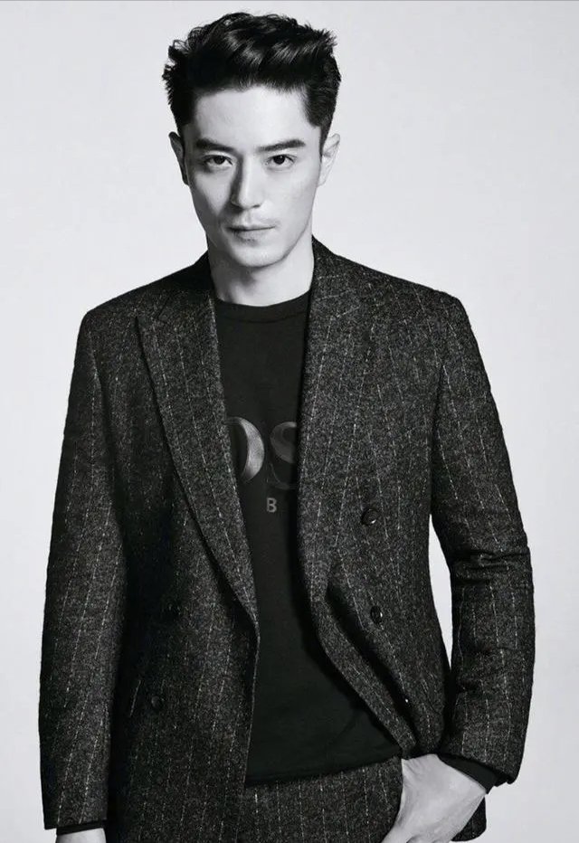 张嘉译:我头发剃了,合同签了,结果把我给换了!