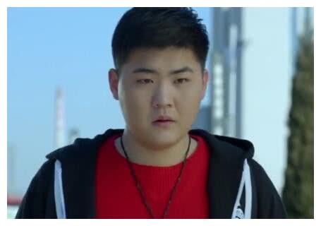 她曾7次亮相春晚，却不给演员儿子铺路，儿子走红后才一起亮相休闲区蓝鸢梦想 - Www.slyday.coM