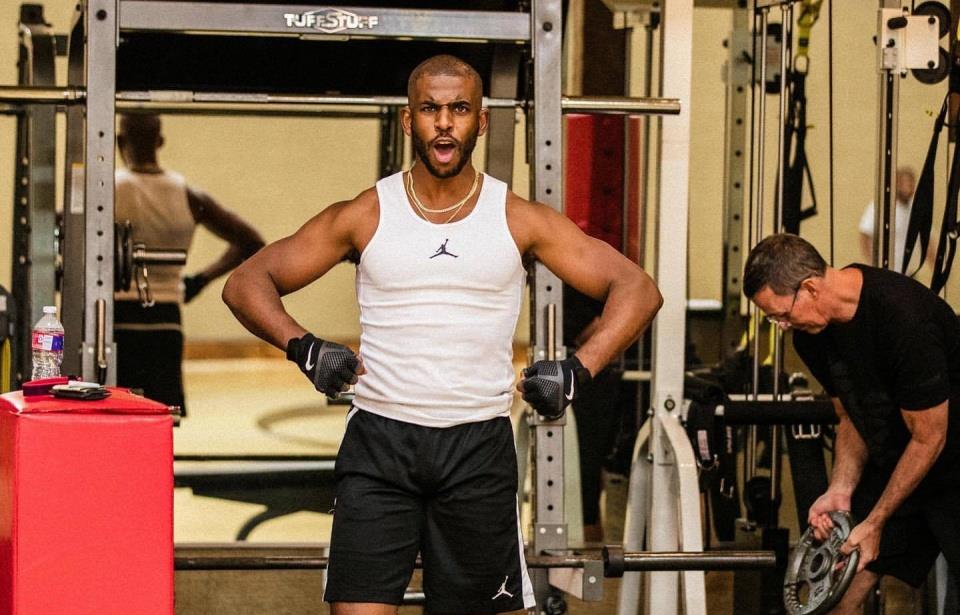 狂赚3亿,现役第二!35岁保罗晒训练照,身材完美线条感十足