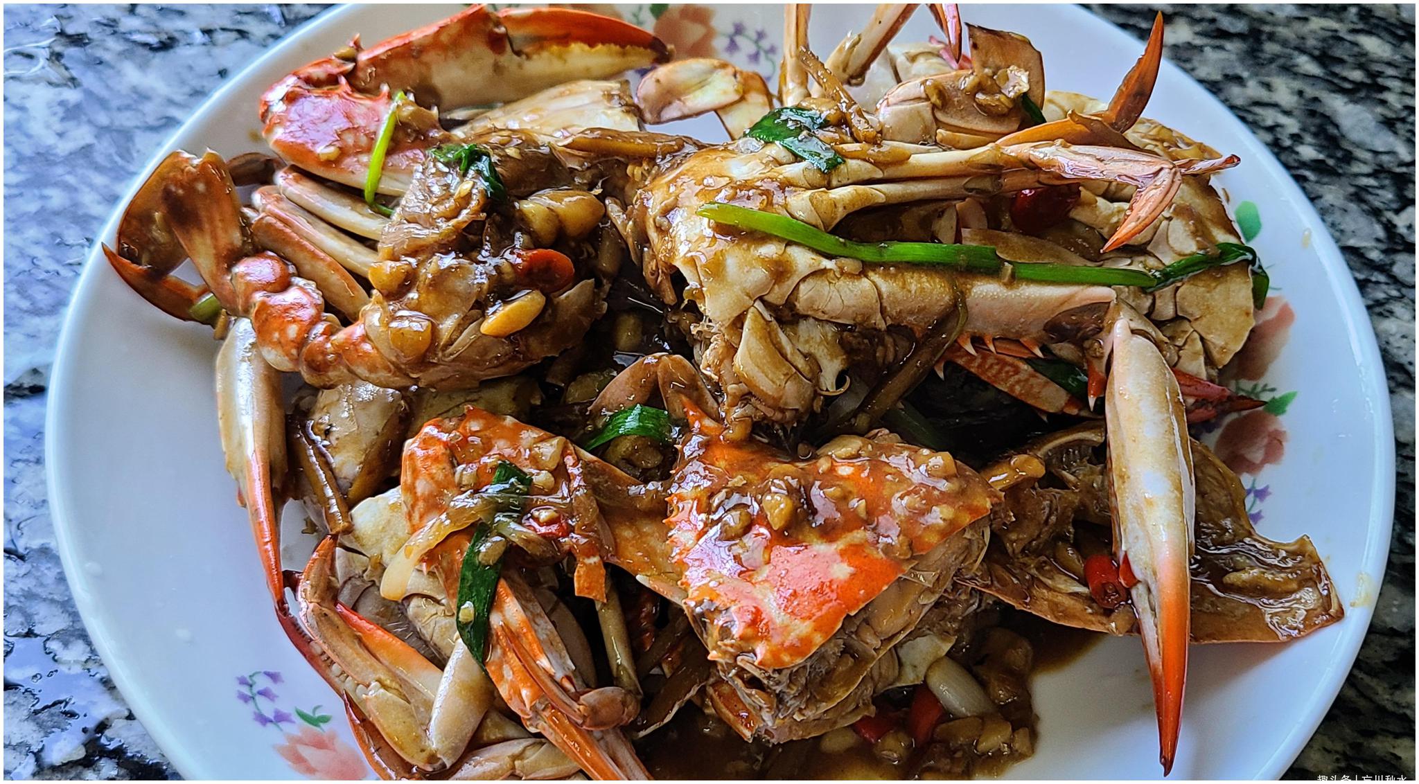 蒜蓉螃蟹的家常做法,很好吃的一道美食,简单美味,想吃就做