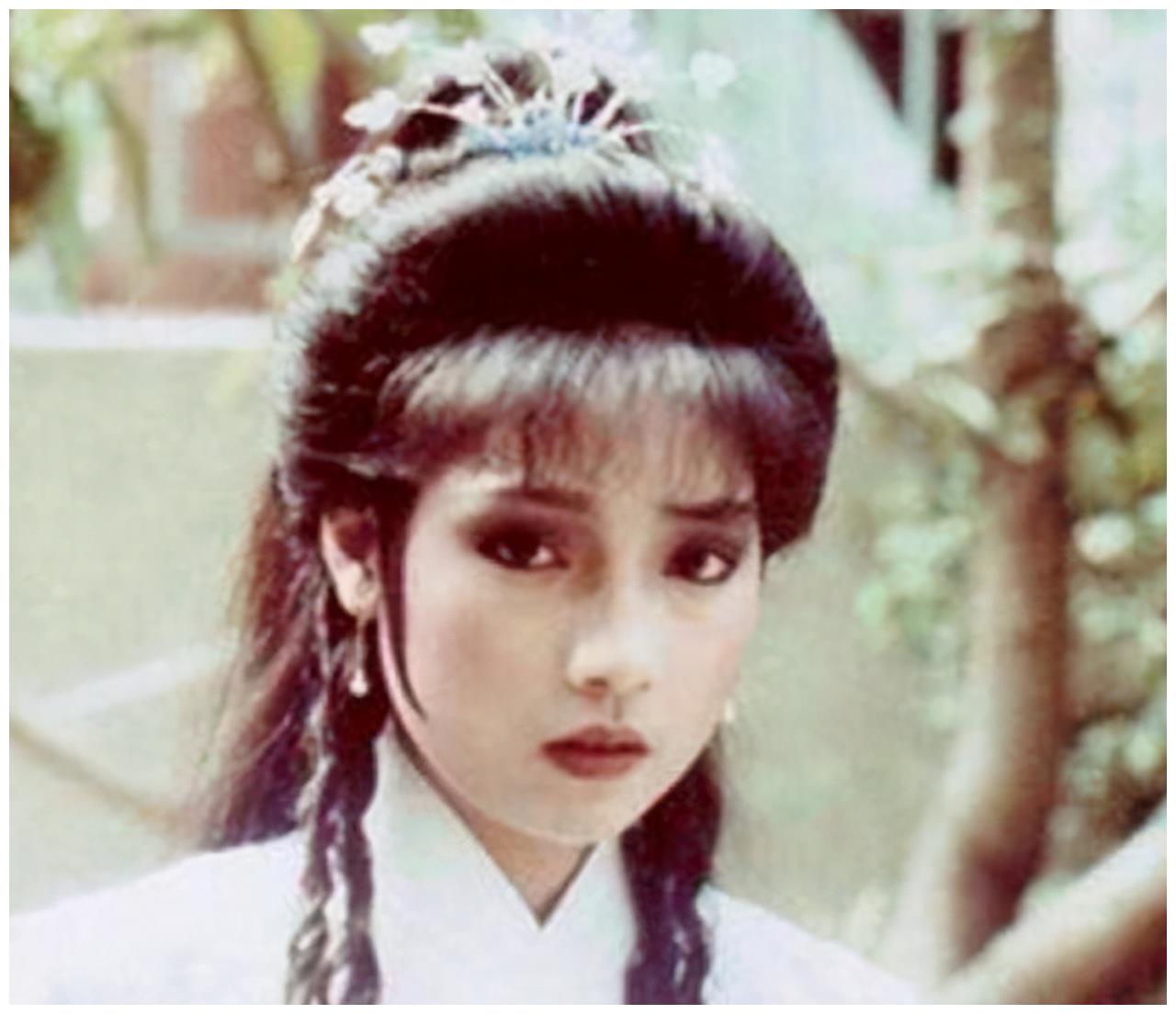 苗乙乙曾扮演最美岳灵珊退出荧幕11年太可惜