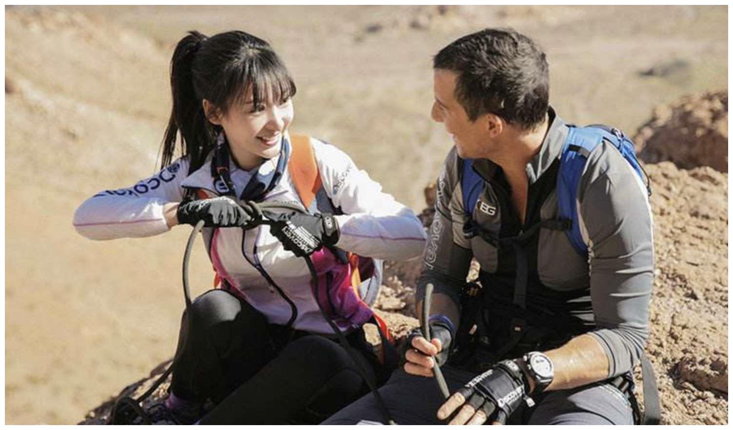 柳岩对贝爷说饿了,贝爷转身寻找食物,没想到是我们熟悉的它!