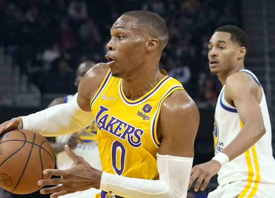 季前赛四战全输,湖人队最大的问题果然还是化学反应的问题休闲区蓝鸢梦想 - Www.slyday.coM 季前赛四战全输,湖人队最大的问题果然还是化学反应的问题休闲区蓝鸢梦想 - Www.slyday.coM