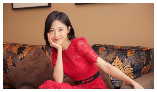 聂远,韩雪,郭晓婷主演的硬核谍战剧《党小组,郑罗茜饰演的角色叫江