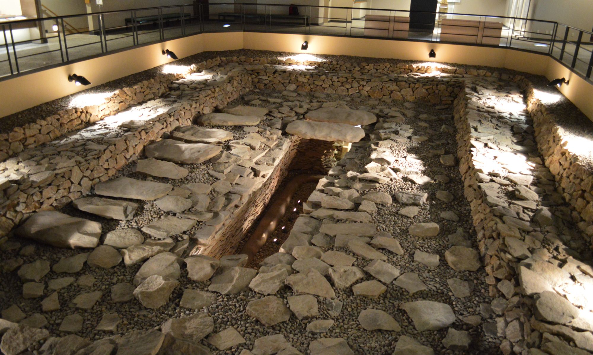 日本最古老的墓室形态 竖穴式石室