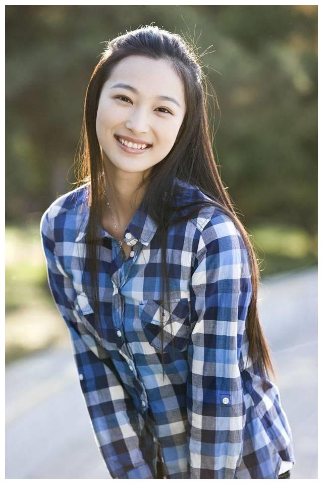 王梓桐,影视女演员,被誉为"素颜美女"|王梓桐|百合|狐影_新浪新闻