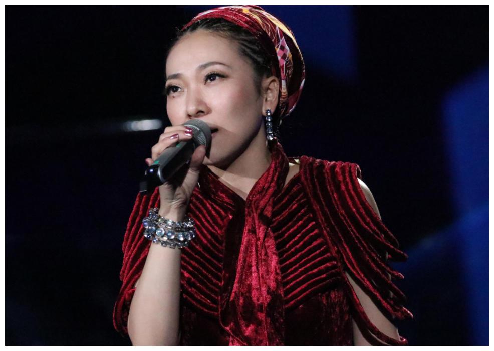 歌手:总决赛舞台上就这样淘汰了周深和米希亚,你怎么看?