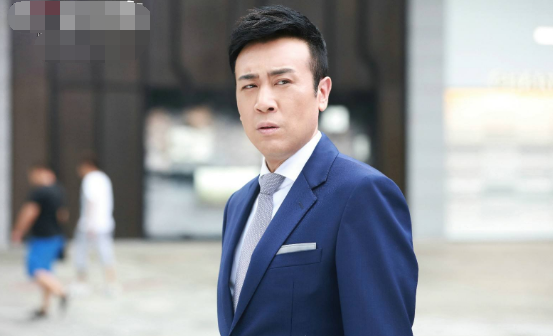 "中国好演员"于和伟:被姐姐抚养长大,年近50岁放飞自我