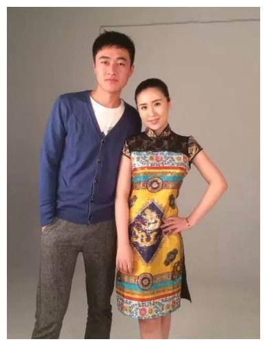 他是赵本山第一个开除的徒弟一气之下投靠潘长江女儿也很争气