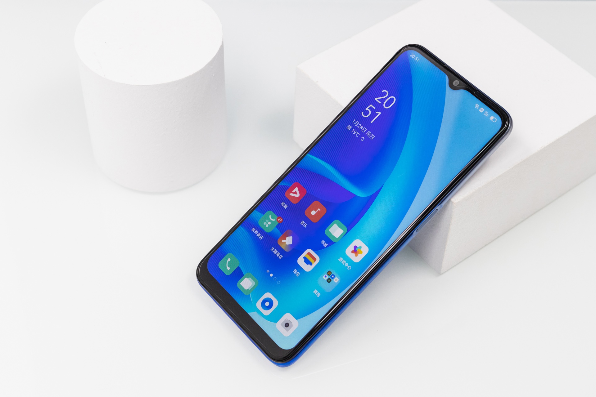 轻薄时尚大电池5g手机 oppo a55图赏__财经头条