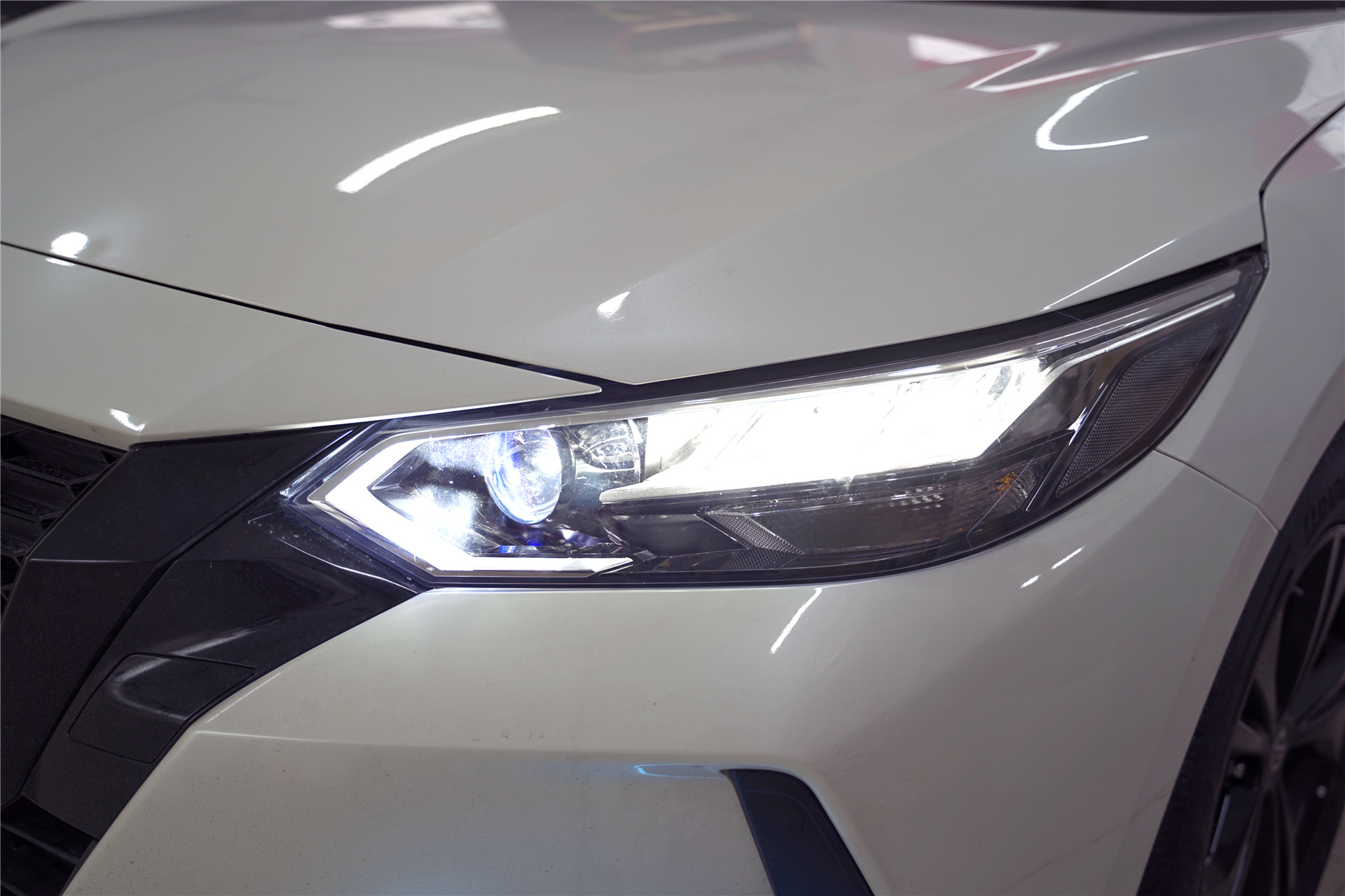 21款轩逸改灯,高配版led灯可以升级激光透镜吗,答案就在这里!