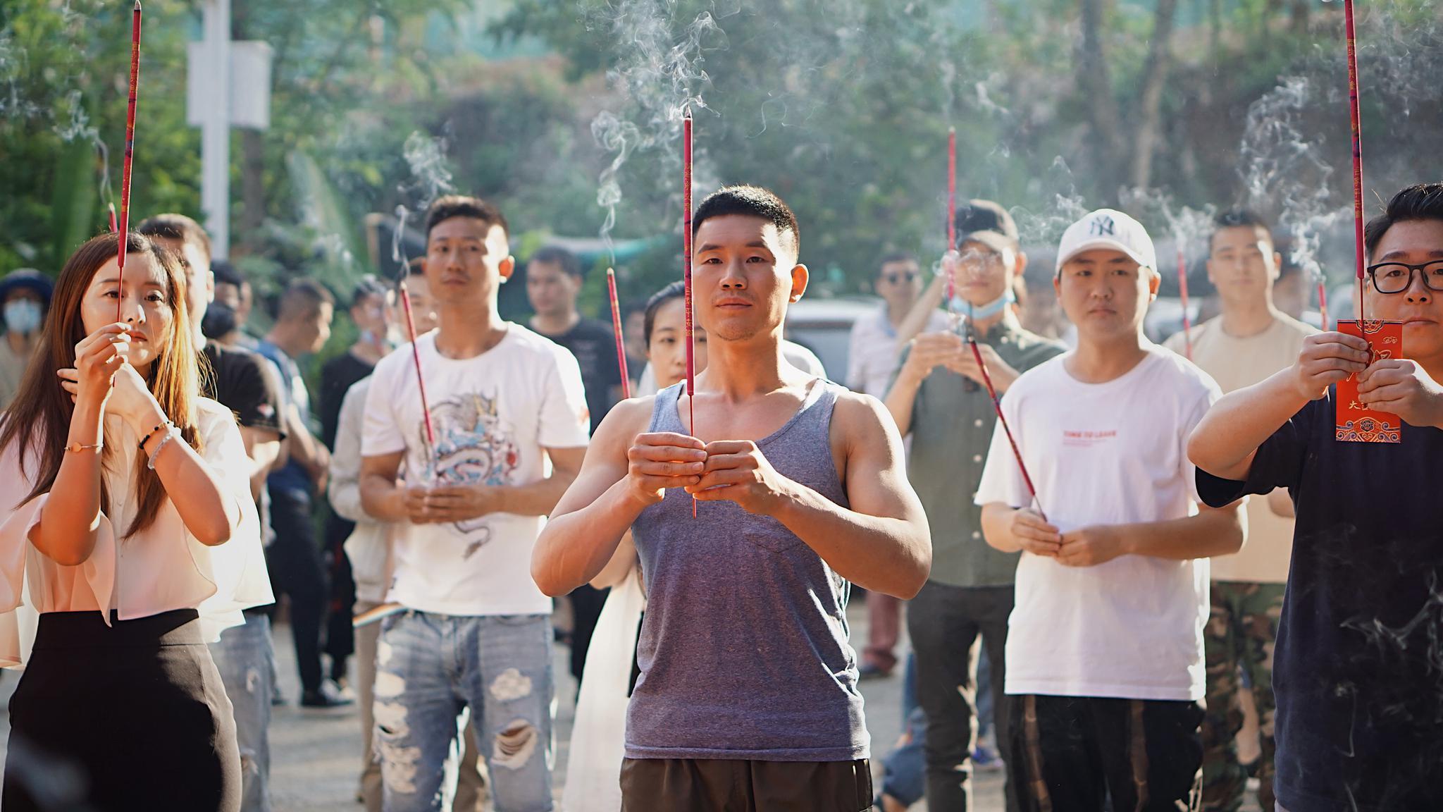 动作网影《超神保镖》正式开机 戏中谢孟伟造型硬核险象环生