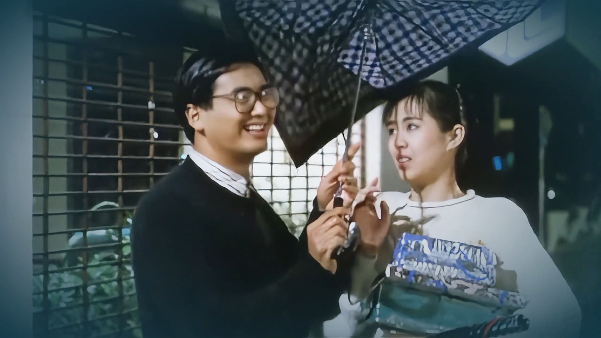 一首粤语经典《相逢在雨中》，情浓如美梦，唱出真情，醉人心扉