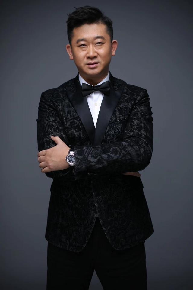 于北京顺义正式开机,博亚环球影业(北京)有限公司董事长胡博携导演