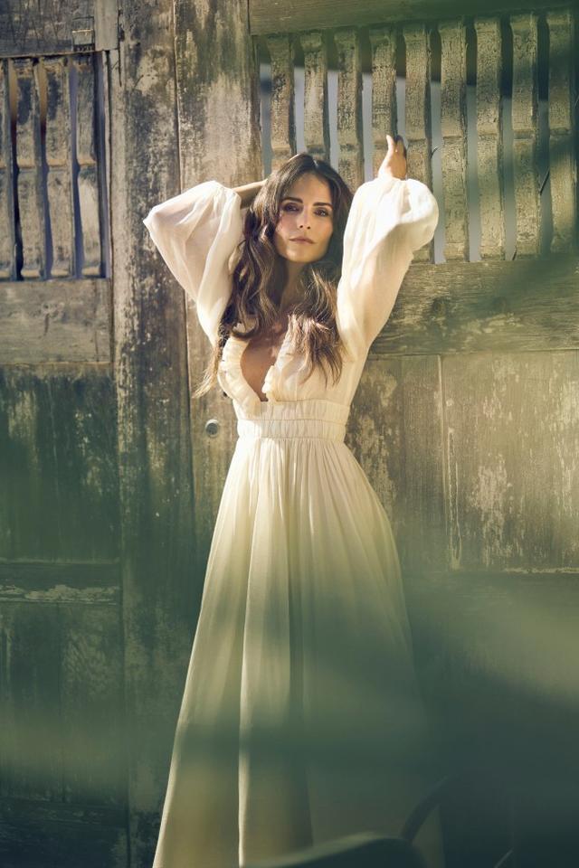 速度与激情票房破5亿,唐老大妹妹拍写真,20年过去她