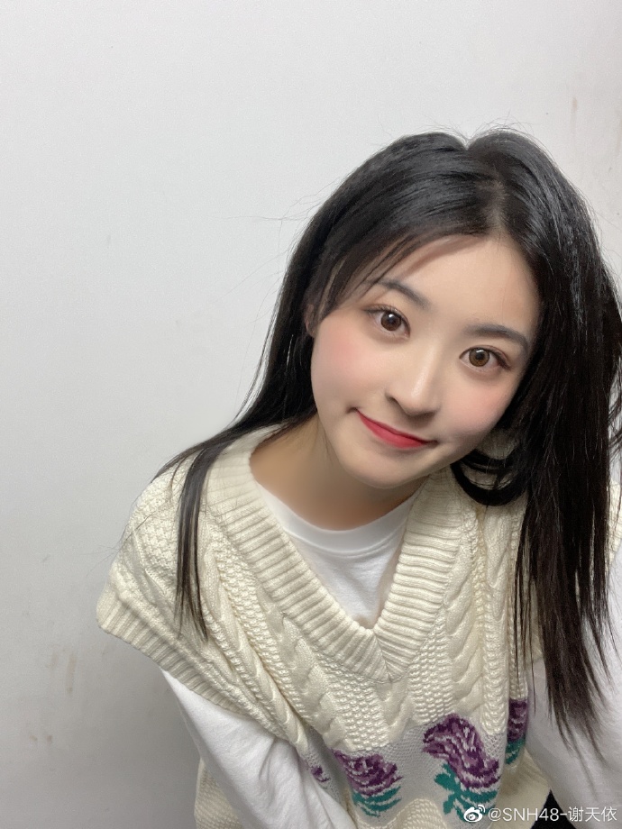 美少女snh48-谢天依迷人写真美照好看啊