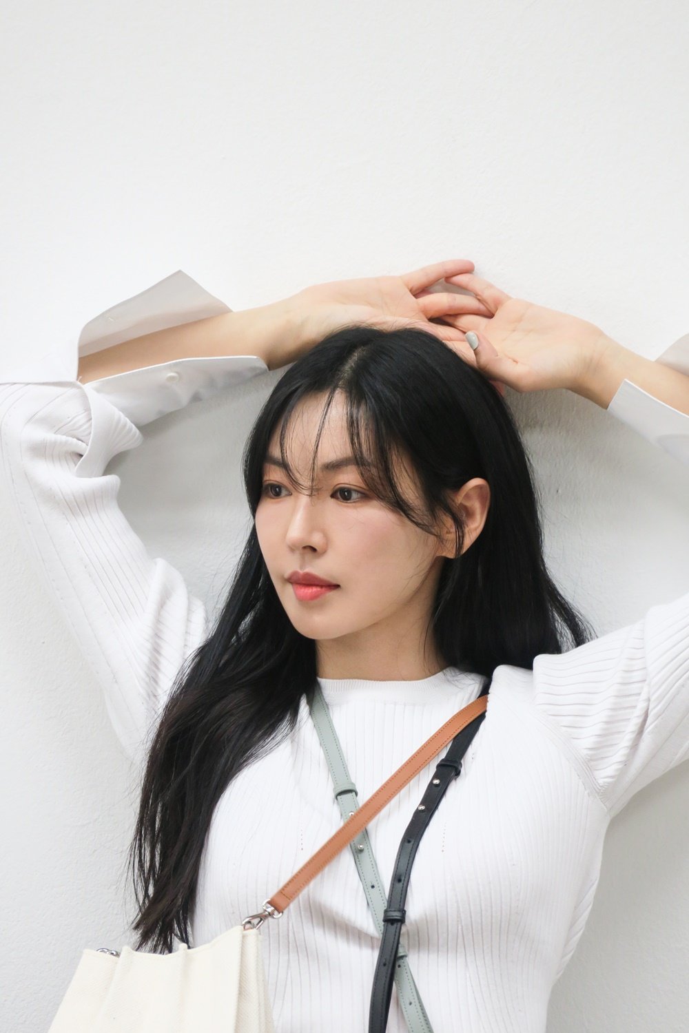 《顶楼》金素妍杂志写真片场照气质优雅