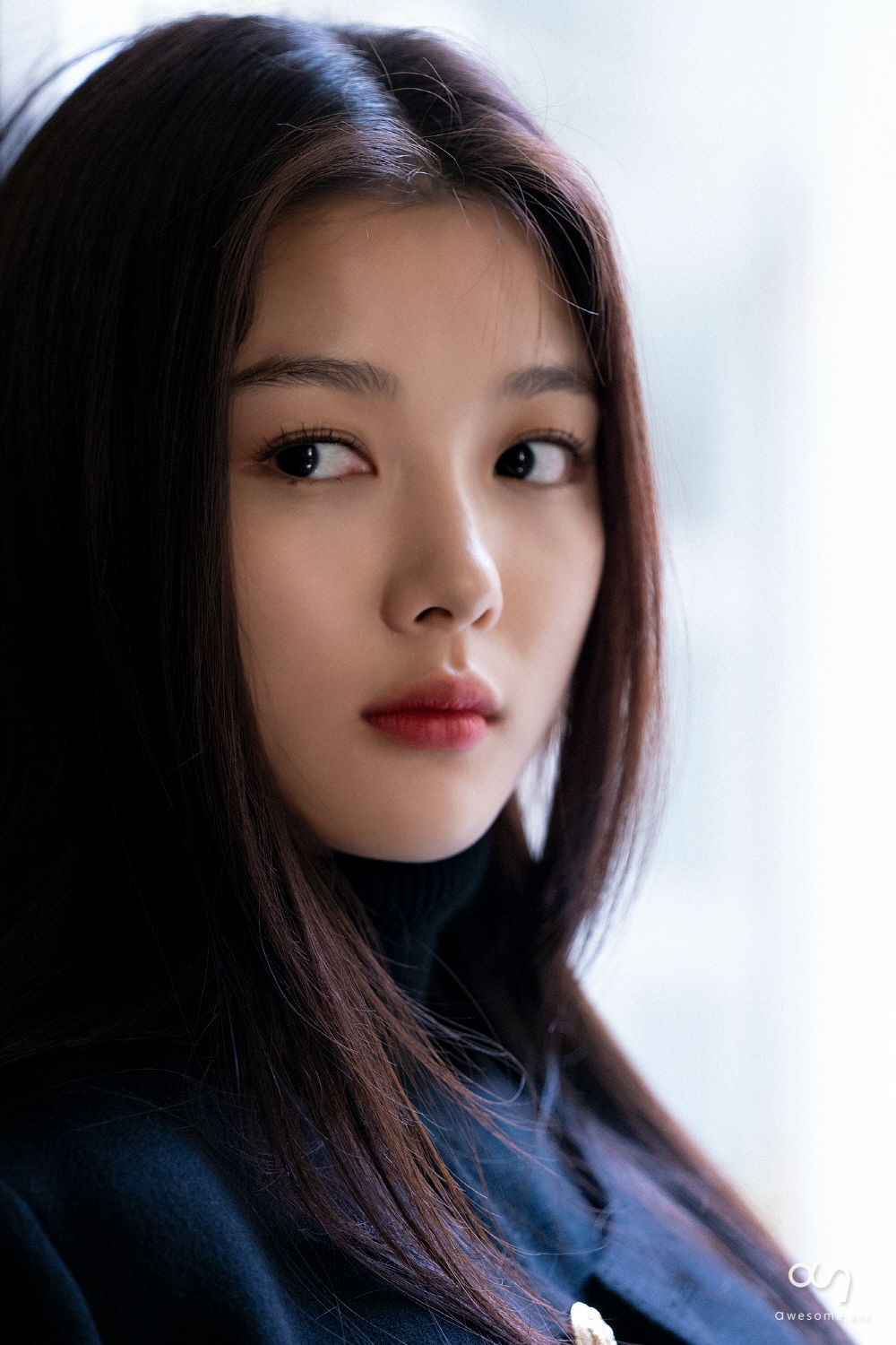 韩国女艺人金裕贞未公开杂志写真气质轻熟蜕变