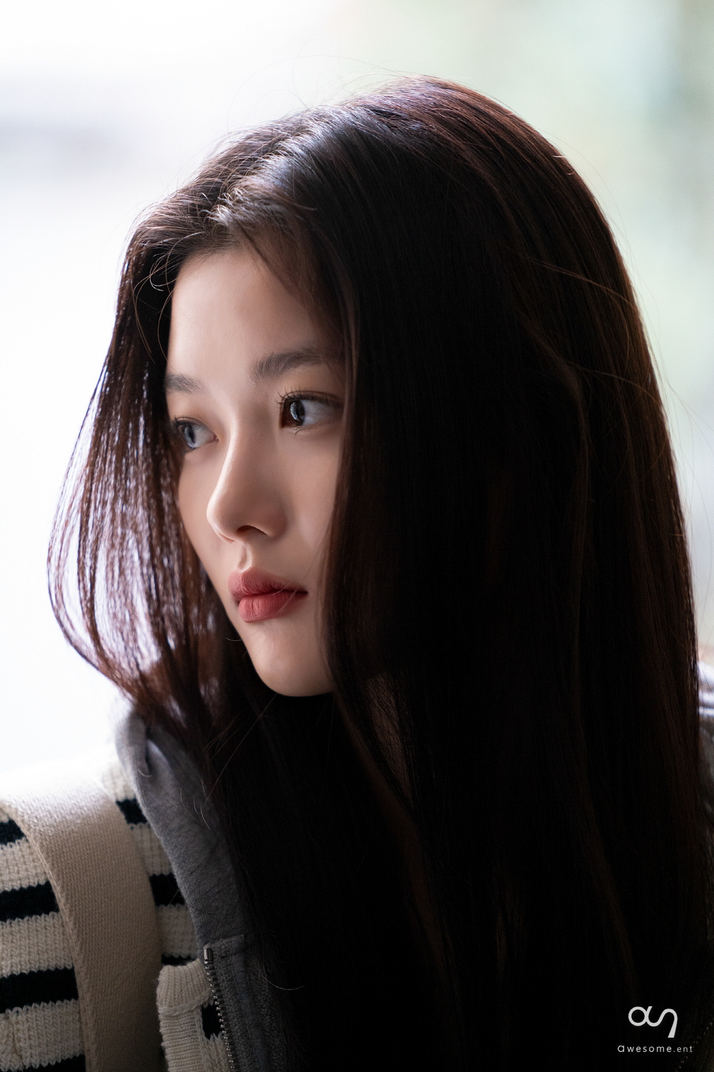 韩国女艺人金裕贞未公开杂志写真气质轻熟蜕变