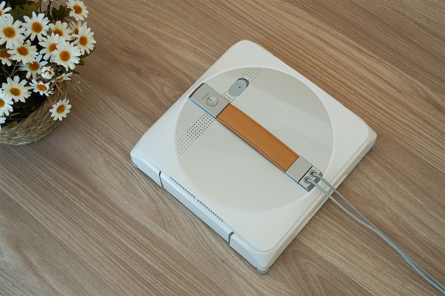 春节大扫除必备科沃斯窗宝winbotw1pro擦窗机器人