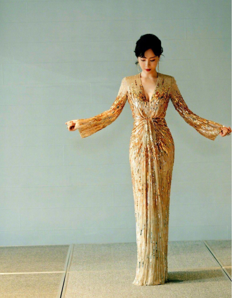 陈数一席亮片深v领礼服裙性感豪放又不失优雅