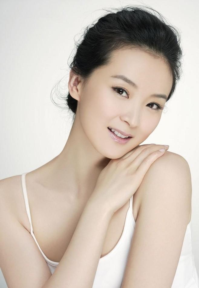 女演员王艳:清纯靓丽,楚楚动人!__财经头条