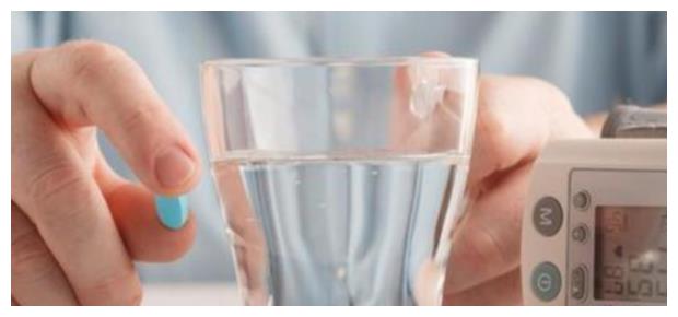 48岁男子服用7年降压药，竟被查出肾衰竭！趁早改掉2个习惯！休闲区蓝鸢梦想 - Www.slyday.coM