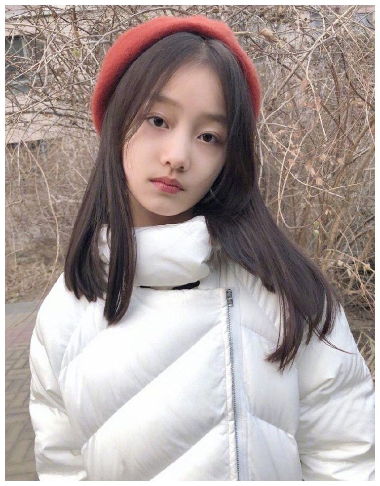 2岁开始拍广告,3岁因《甄嬛传》成名,今11岁集美貌与才华于一身|甄嬛