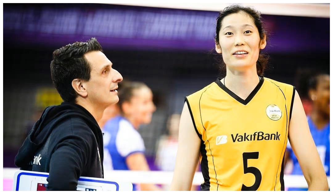 朱婷回应腕伤事件！直言：我比大家还着急，康复后会选择出国打球休闲区蓝鸢梦想 - Www.slyday.coM