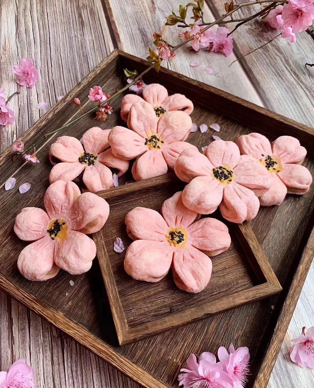 来一场与春天的邂逅吧!做一道美味可口的桃花酥_高清图集_新浪网