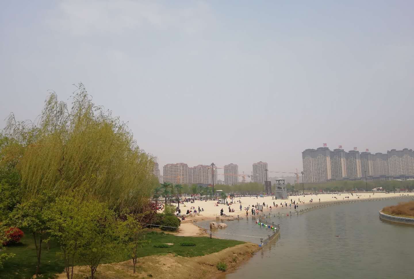 开封汴西湖畔,人间最美四月天