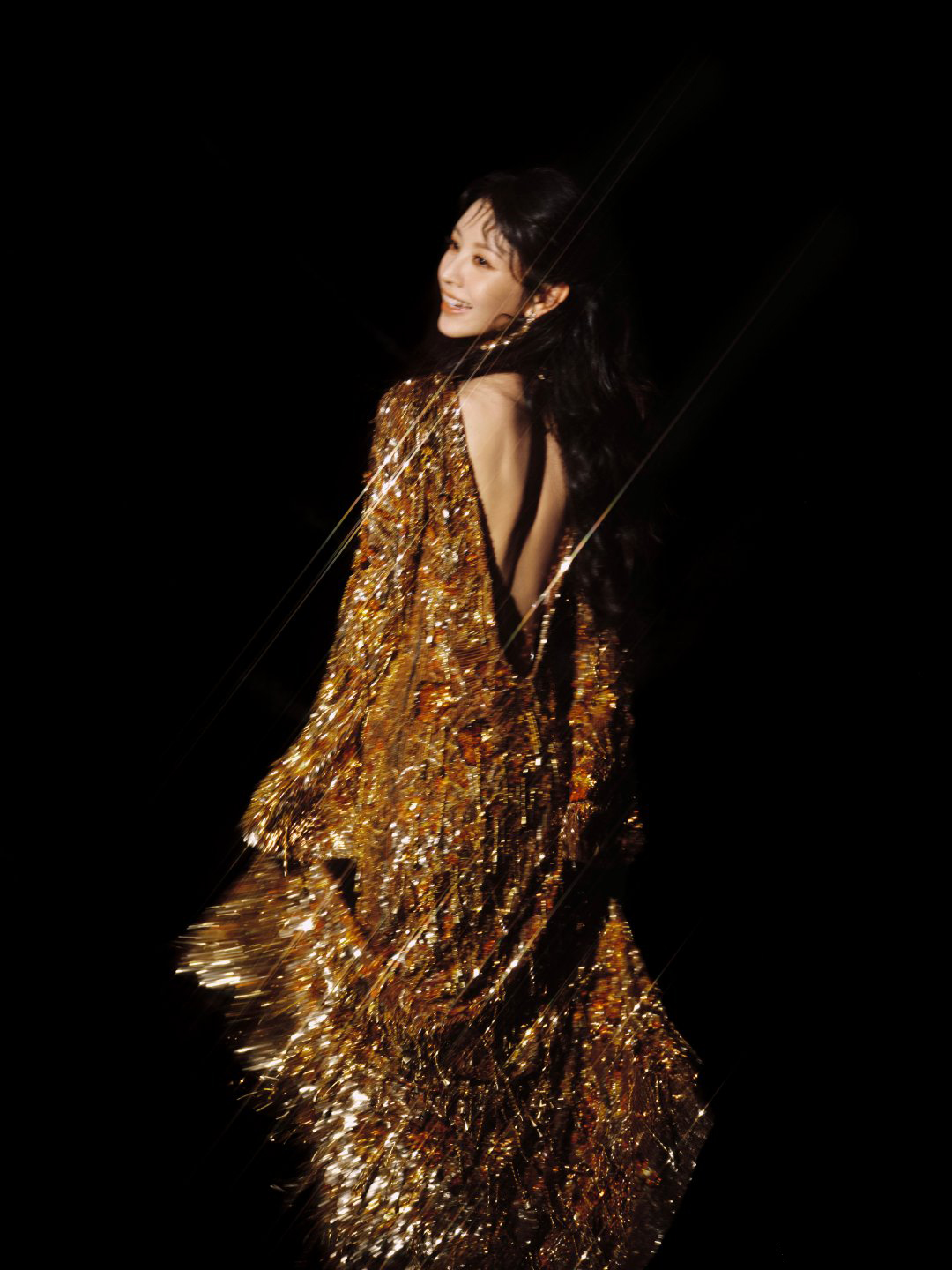 田曦薇出席腾讯视频星光大赏造型，华丽圣洁的神女降临