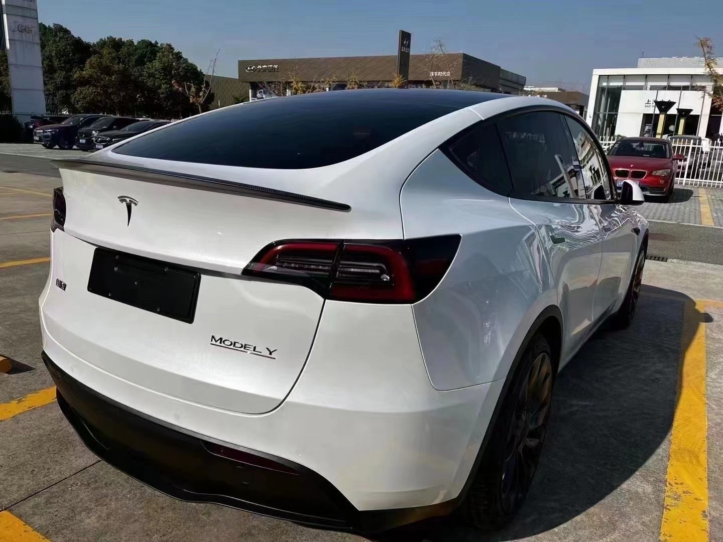 多图预警首批特斯拉modely高性能版今日交付年度最快suv