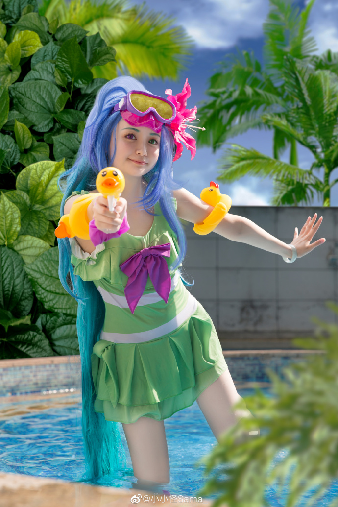 美少女coslol暮光星灵佐伊真好看