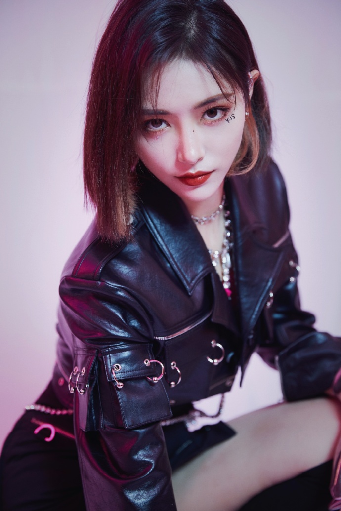 偶像美女the9-许佳琪迷人美照欣赏