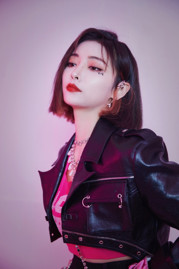 偶像美女the9-许佳琪迷人美照欣赏