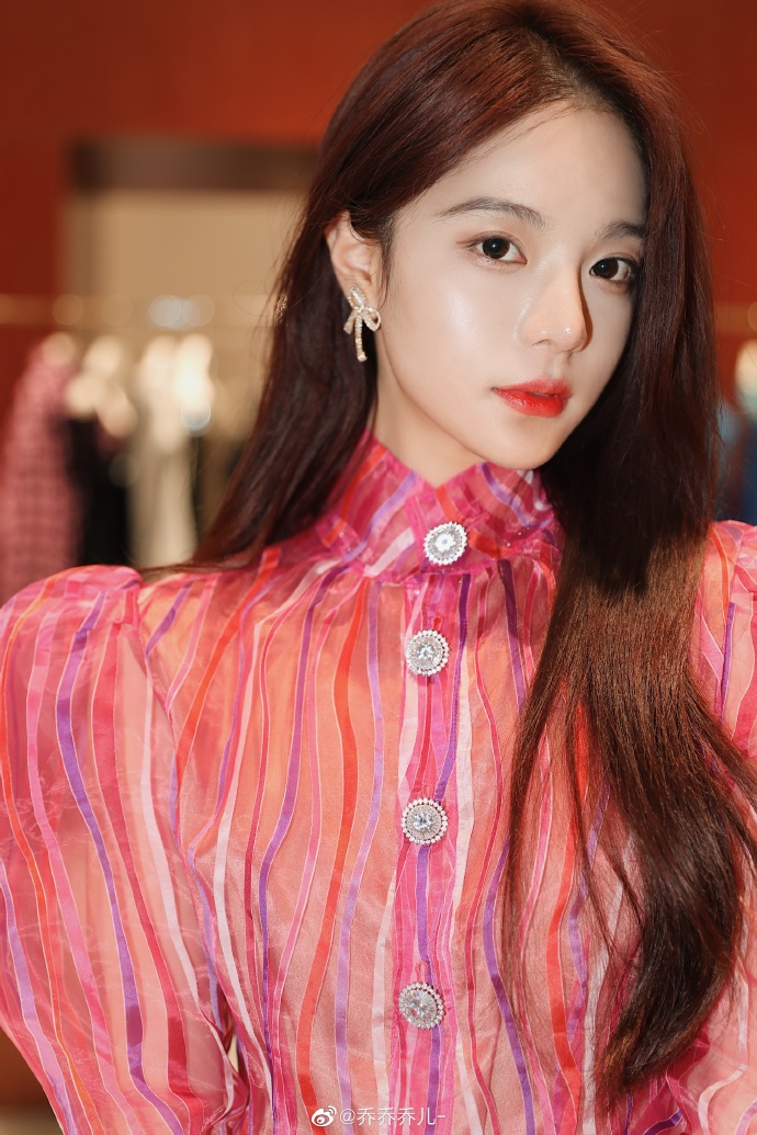 美女网红模特乔乔乔儿迷人美照好漂亮_高清图集_新浪网