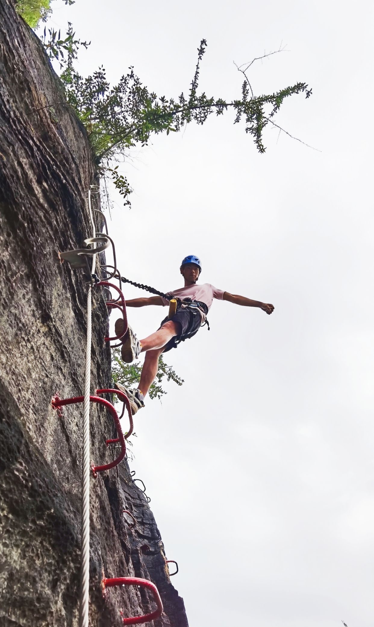 湖北恩施梭布垭石林又有新玩法这样的飞拉达你敢走吗