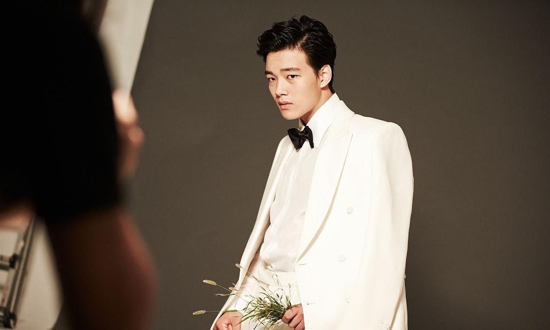 吕珍九:韩国演员,8岁开始演艺生涯,在韩国家喻户晓的童星!