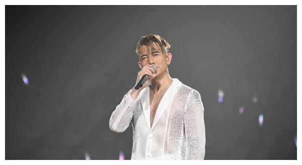 接棒歌神举办免费音乐会!郭富城率先捐数十万资助零收入舞者|音乐会|