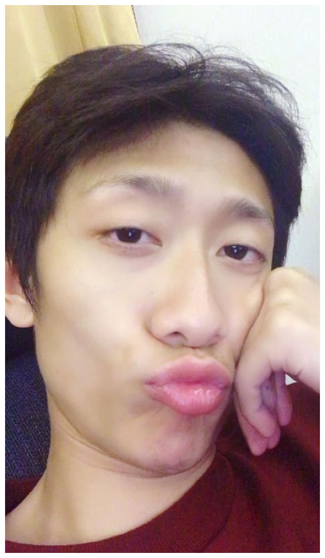 28岁生日,张一山晒素颜照告白粉丝:我们将就着过