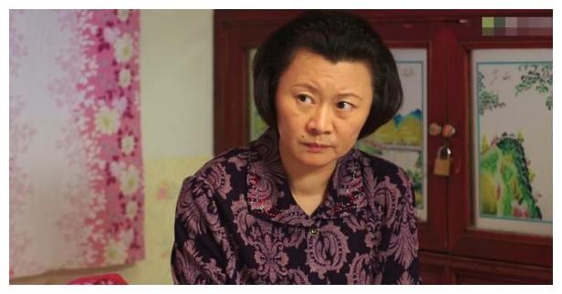谢广坤媳妇长啥样戏里农村老太太戏外招牌身材太吸粉