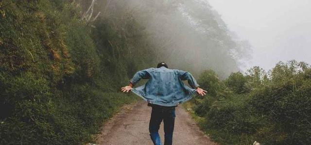 男人虚情假意的4个表现全中意味着他不爱你只想占有你