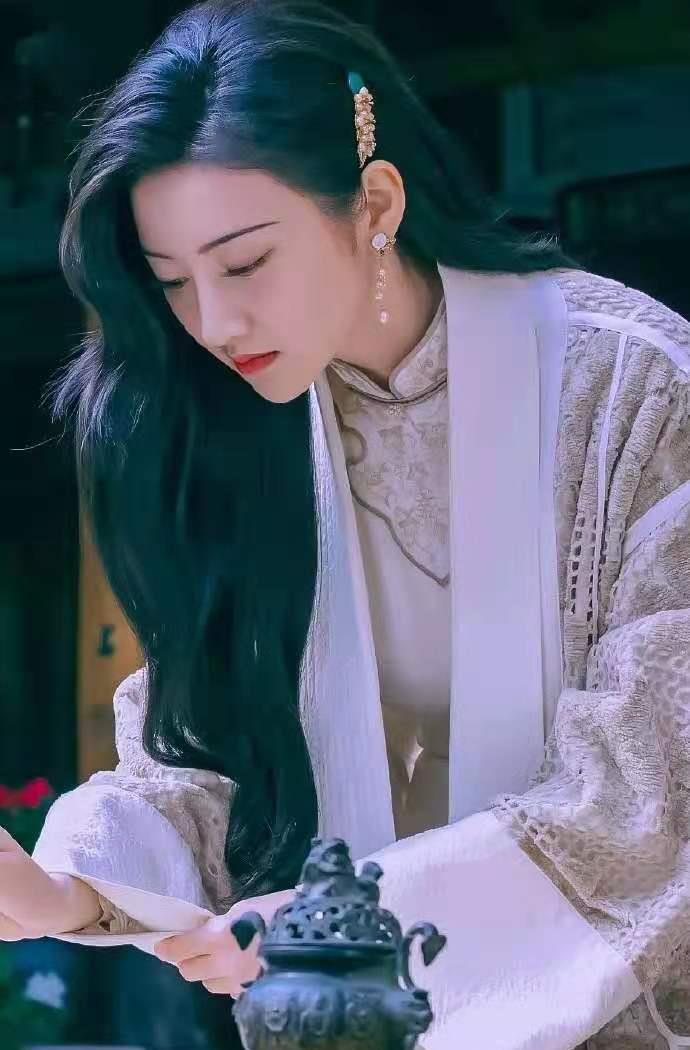 《司藤》火了!傻白甜苦情女的时代已过,这才是大女主的打开方式|司藤|女性|秦放_新浪新闻