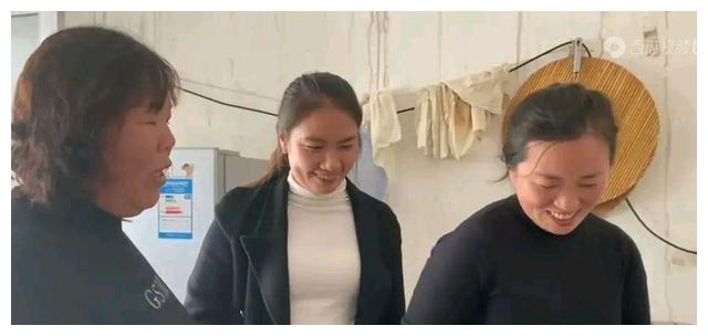 网红离婚后再婆家拍视频赚流量，网友替她不值得，婚姻带来了什么休闲区蓝鸢梦想 - Www.slyday.coM