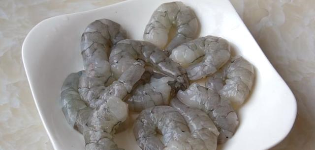 一块豆腐，一碗虾，丢进锅里，出锅鲜嫩美味又下饭，孩子特喜欢吃休闲区蓝鸢梦想 - Www.slyday.coM