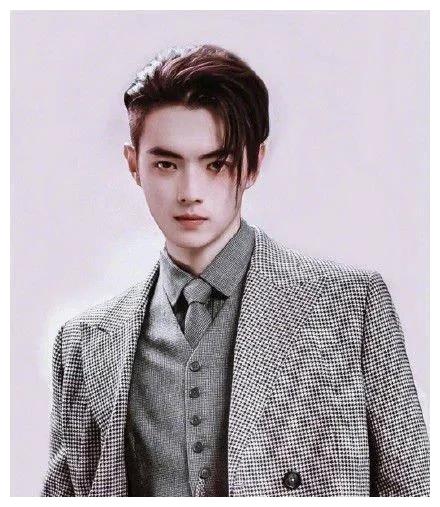 当明星们穿上民国装,许凯,陈伟霆不相上下,肖战竟然最一般?