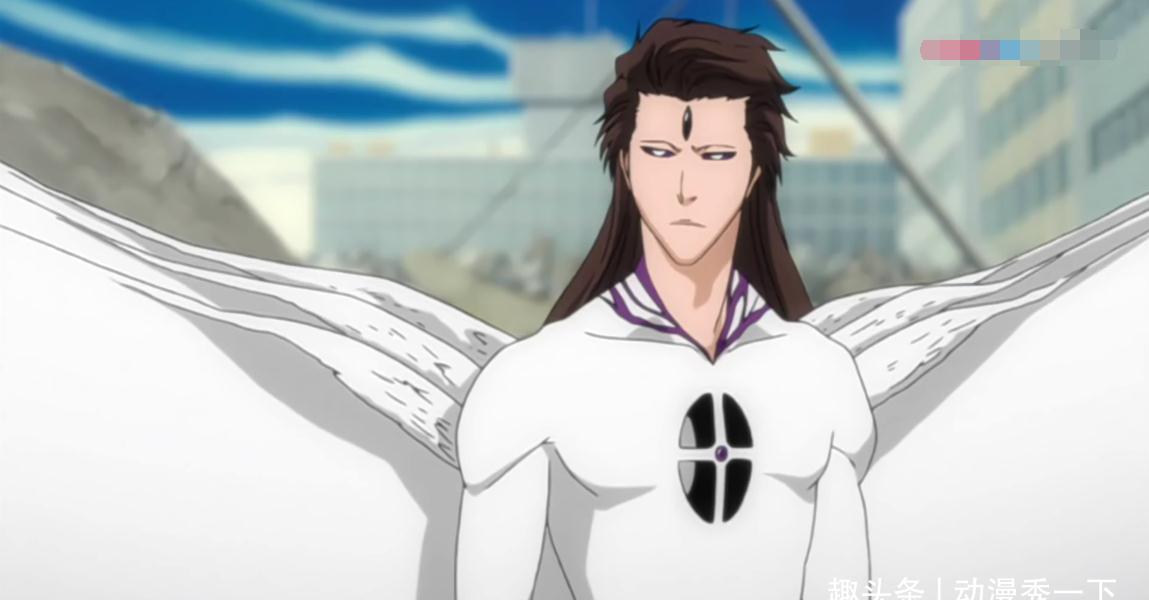 这个人就是作为反派人物出现的五番队队长,蓝染惣右介,蓝大在动漫之中