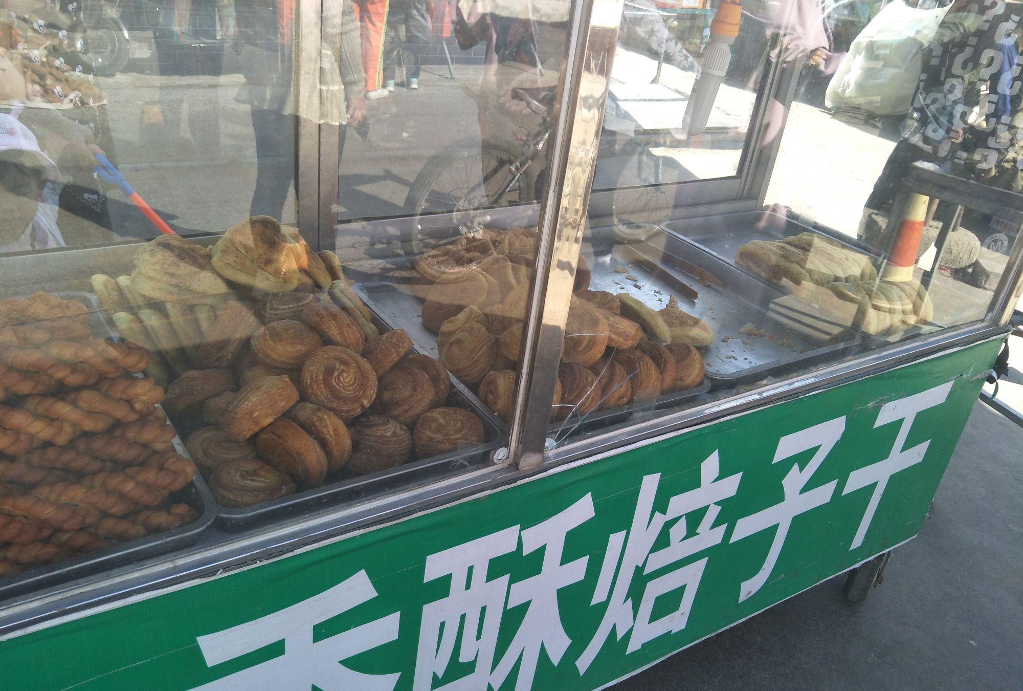 带你逛逛内蒙古呼和浩特大集,看看我们这东西便宜不