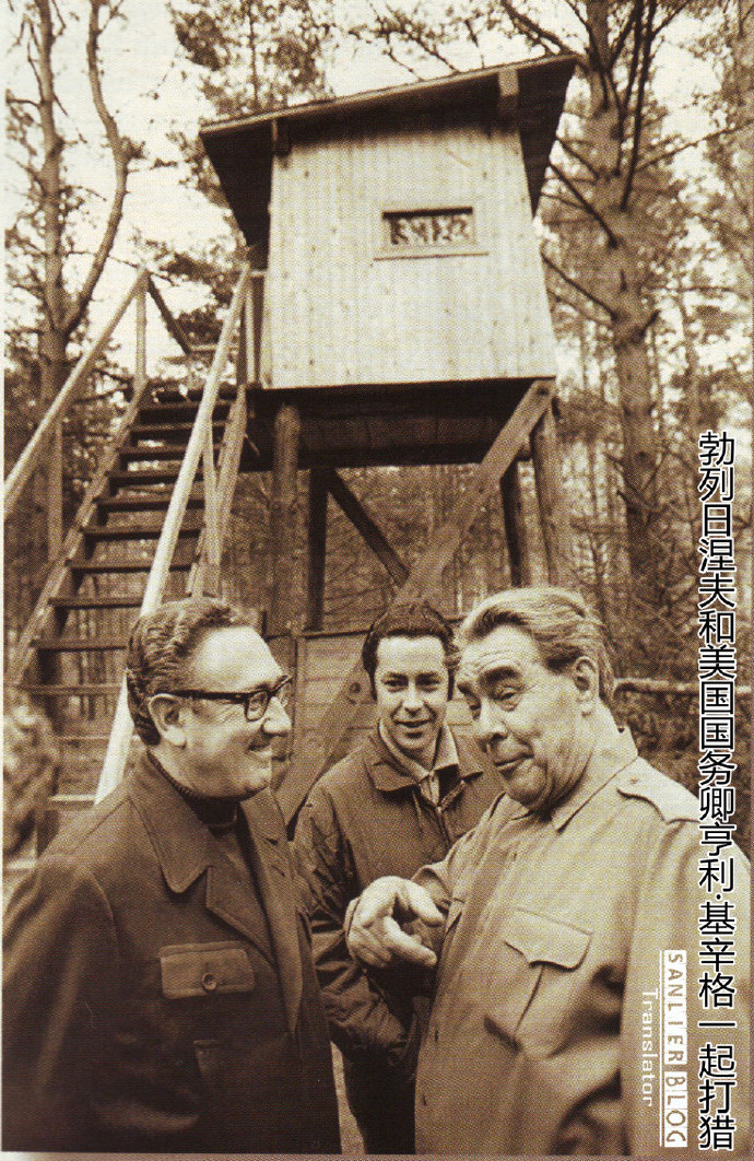 勃列日涅夫的枪法不错二战时期曾获少将军衔